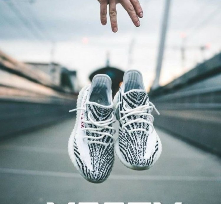 Adidas Yeezy 350 Boost V2 Zebra Sneakers Semi Ua