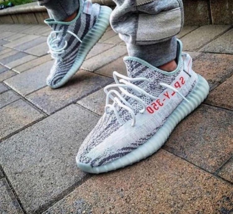 Adidas Yeezy 350 V2 Blue Tint Sneakers Semi Ua