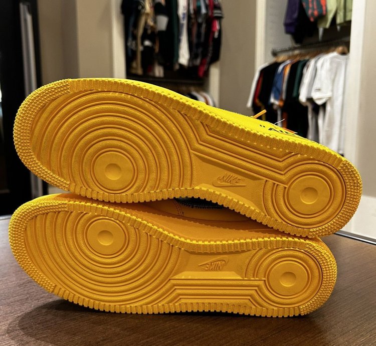 Nike Air Force 1 Low Off-white Ica University Gold