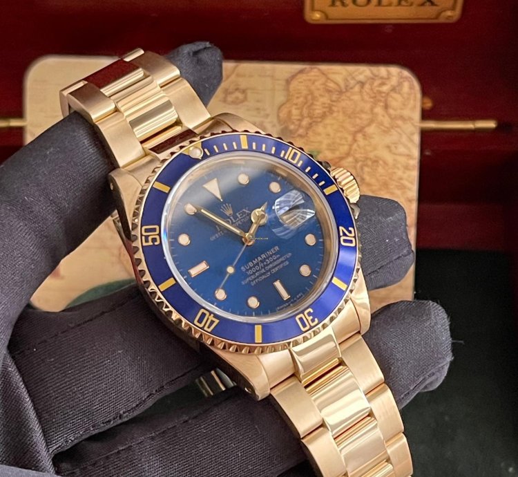 Rolex Submariner Date 16618 Series Full Collectors Set Nos