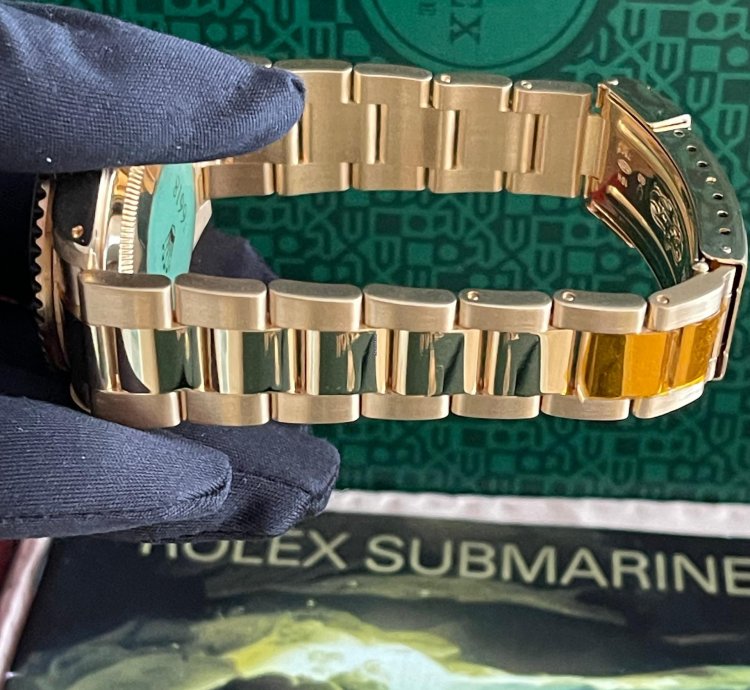 Rolex Submariner Date 16618 Series Full Collectors Set Nos