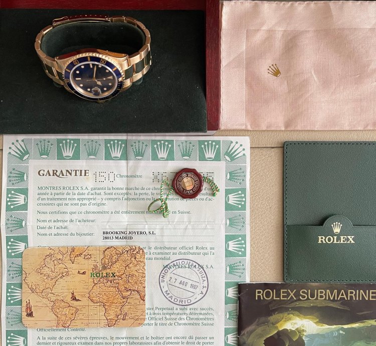Rolex Submariner Date 16618 Series Full Collectors Set Nos