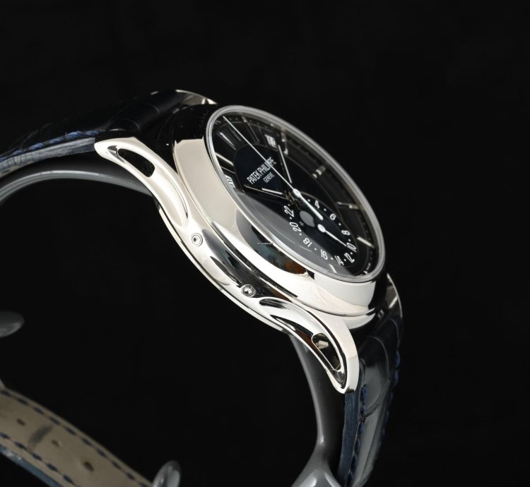 Patek Philippe Annual Calendar Moon Phases Ref 5205g Complications Self Winding Oro Bianco Ref 5205g