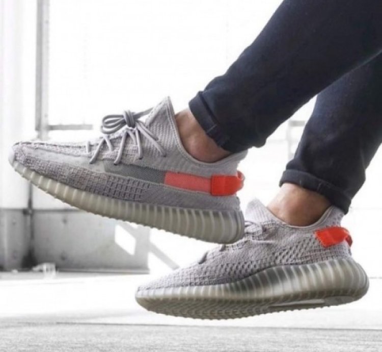 Adidas Yeezy 350 V2 Tail Light Sneakers Semi Ua