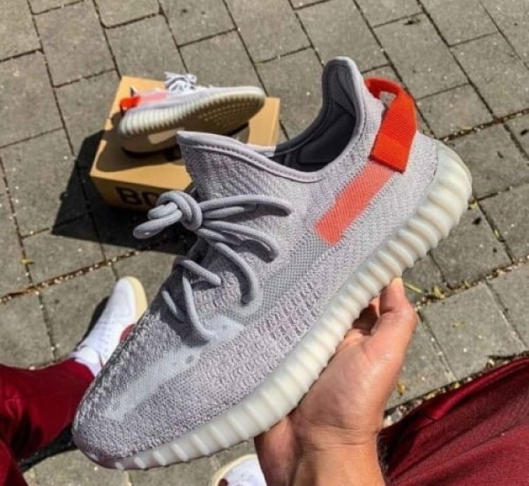Adidas Yeezy 350 V2 Tail Light Sneakers Semi Ua