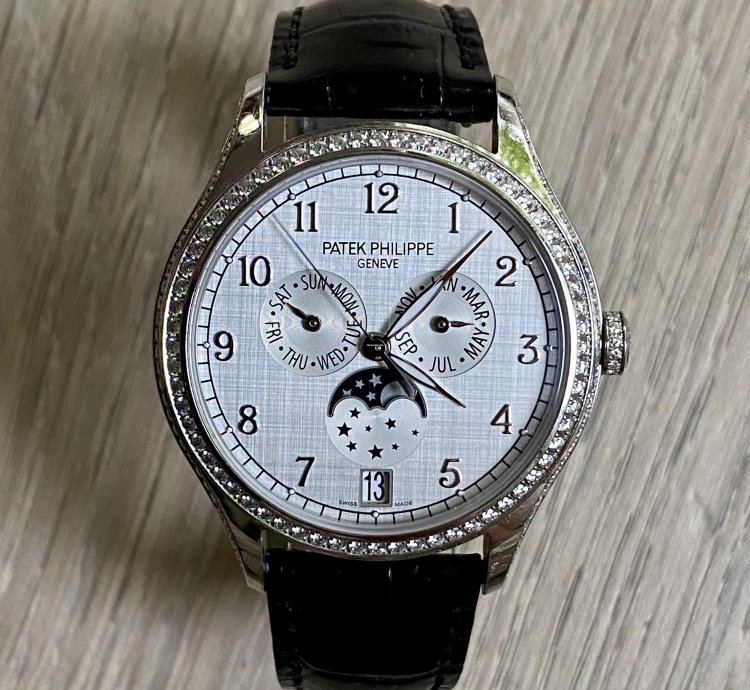 Patek Philippe Annual Calendar Moonphase Ref 4947g