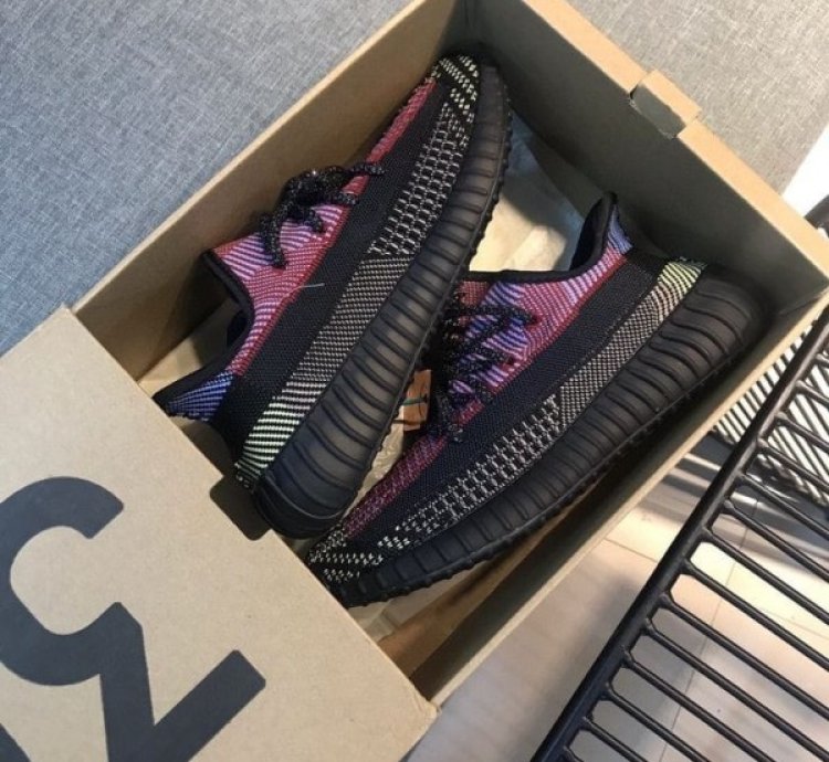 Adidas Yeezy 350 V2 Yecheil Sneakers Semi Ua