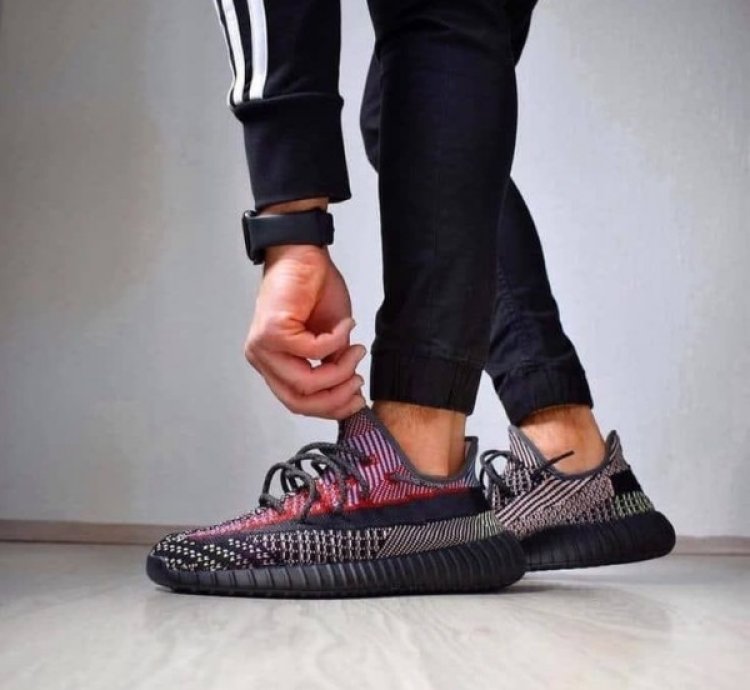 Adidas Yeezy 350 V2 Yecheil Sneakers Semi Ua