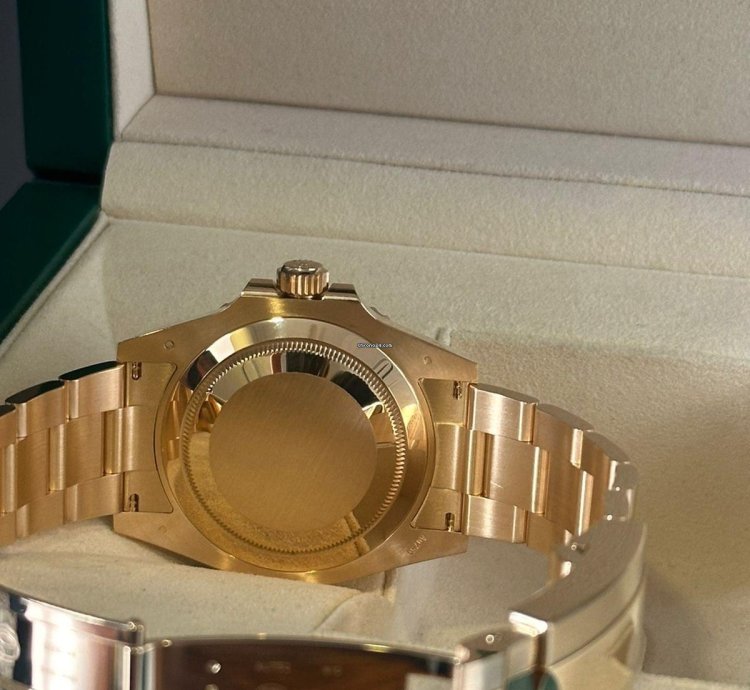 Rolex Submariner Date 18k Yellow Gold - Submariner Date - 2022 - 126618lb
