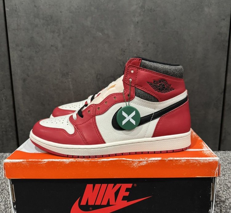Nike Air Jordan 1 Lost And Found Chicago - 10