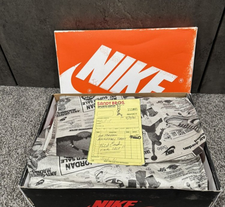 Nike Air Jordan 1 Lost And Found Chicago - 10