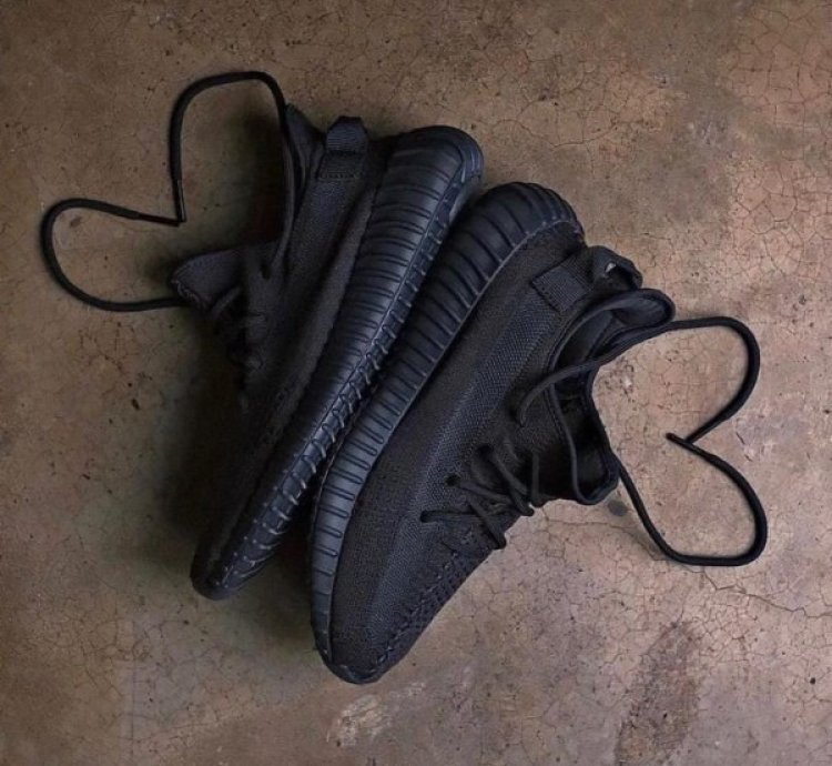 Adidas Yeezy Boost 350 V2 Onyx Sneakers Semi Ua