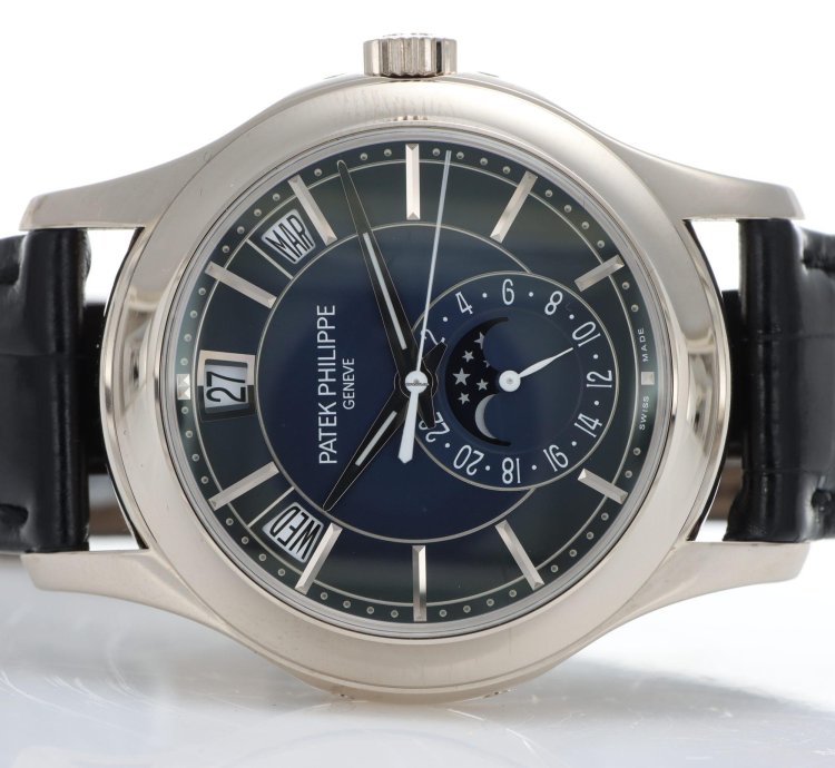 Patek Philippe Annual Calendar Ref 5205g-013 Moonphase Like New Full Set Year 2021