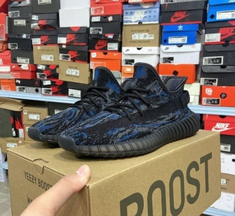 Adidas Yeezy Boost V2 Mx Azure Sneakers
