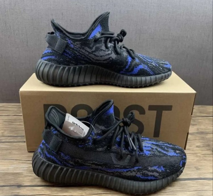 Adidas Yeezy Boost V2 Mx Azure Sneakers