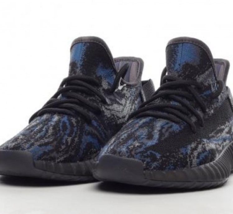 Adidas Yeezy Boost V2 Mx Azure Sneakers