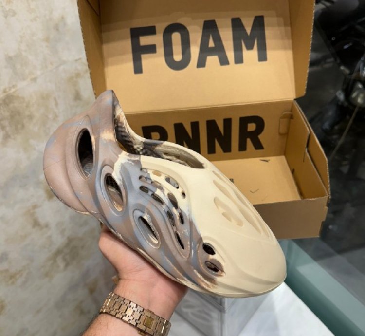 Adidas Yeezy Foam Runner