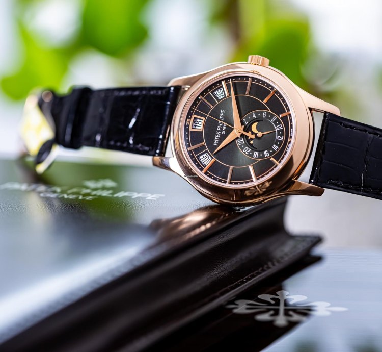 Patek Philippe Annual Calendar Ref 5205r-011 Rose Gold Green Dial Box Papers Bj-2022