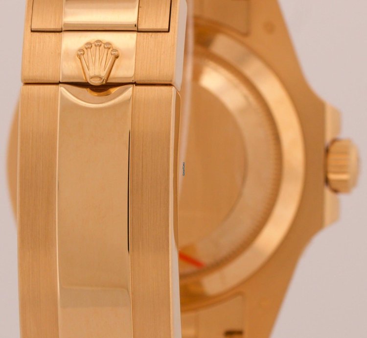 Rolex Submariner Date 2022 New Papers Rolex Submariner Date 41mm Blue 18k Yellow Gold 126618 Lb Box