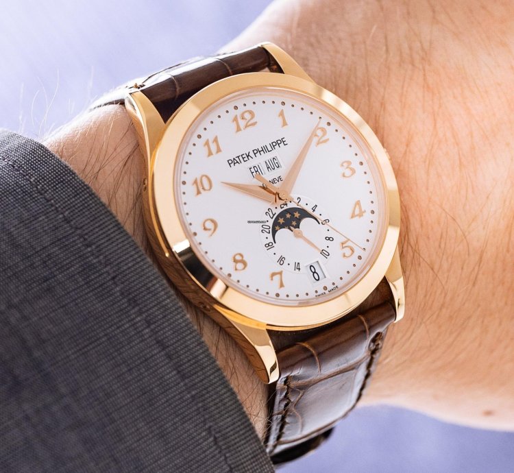 Patek Philippe Annual Calendar Ref 5396r-012 18k Rose Gold Box Papers Bj-2016