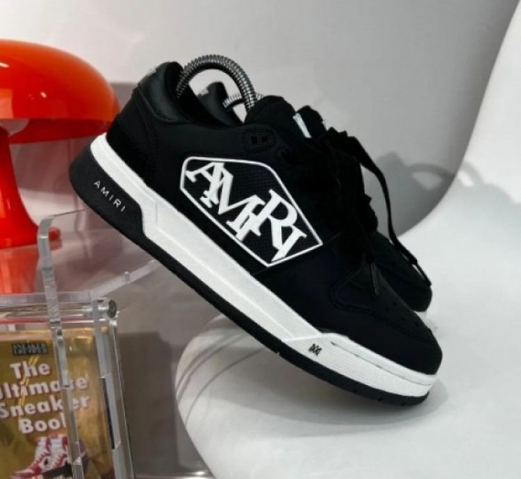 Amir I Classic Low Top Black Sneakers