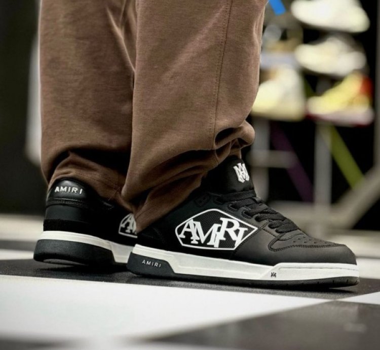 Amir I Classic Low Top Black Sneakers
