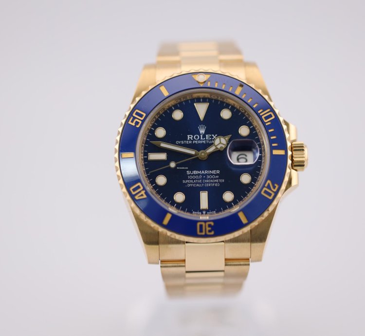 Rolex Submariner Date 2023 Submariner Date Yellow Gold Blue Dial 126618lb