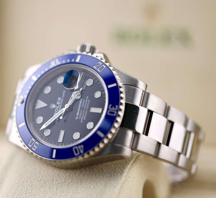 Rolex Submariner Date 2023 White Gold Submariner Date Blue Bezel Blueberry 126619lb