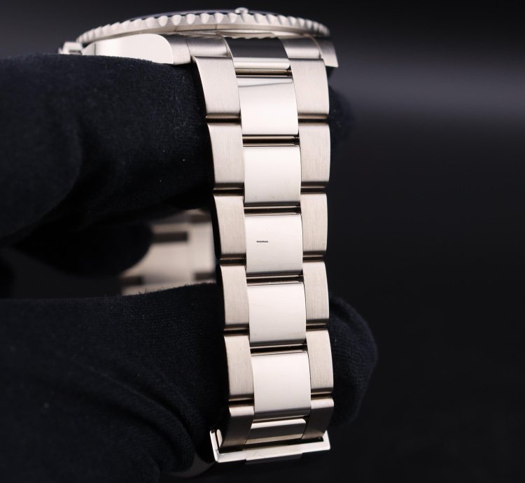 Rolex Submariner Date 2025 New Submariner Date White Gold Cookie Monster 126619lb Full Set