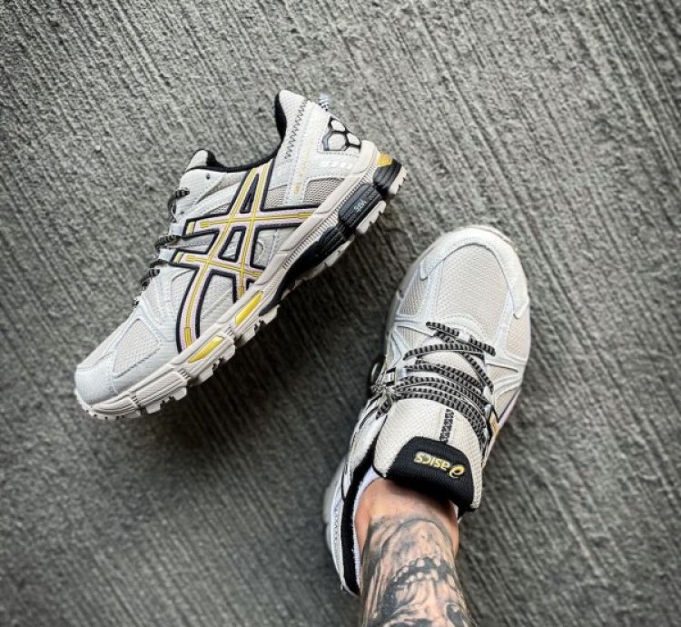Asic S Gel Kahana 8 Beige Running Shoes