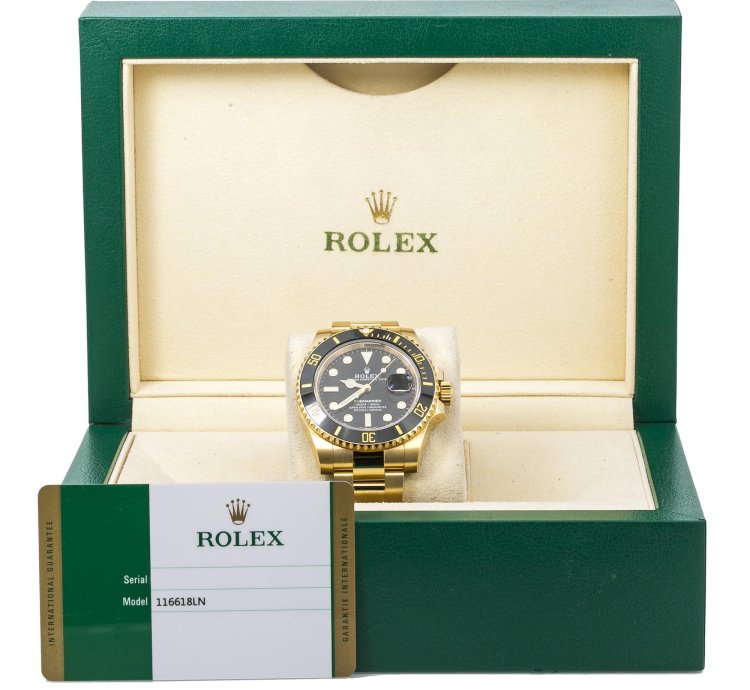Rolex Submariner Date 40mm Yellow Gold