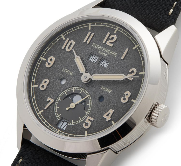 Patek Philippe Annual Calendar Travel Time 18k White Gold 5326g-001 - Ats-w008231