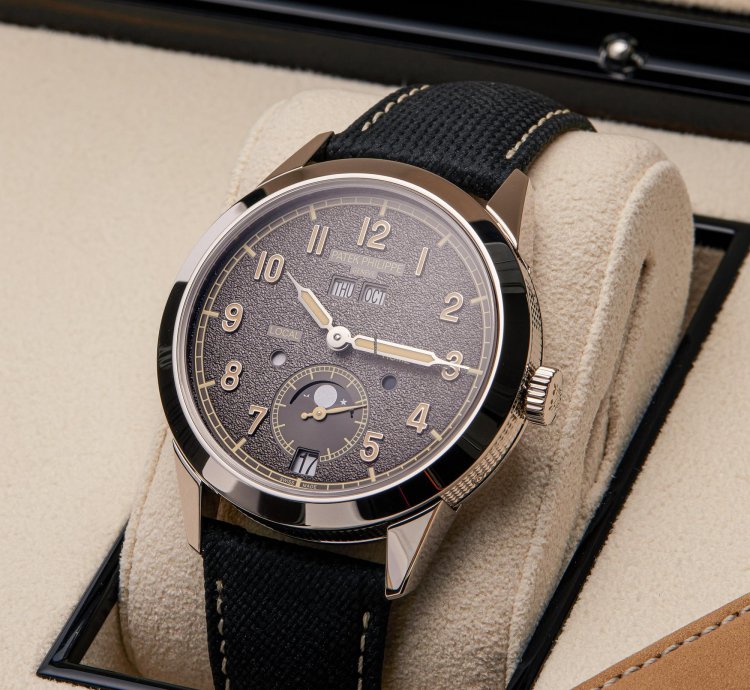 Patek Philippe Annual Calendar Travel Time 18k White Gold 5326g-001 - Ats-w008231