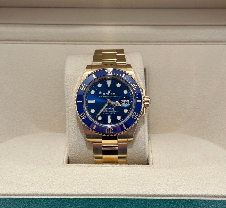 Rolex Submariner Date 41mm 126618 Yellow Gold Oyster Royal Blue Dial Unworn Complete 2023