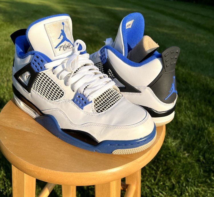 Nike Air Jordan 4 Retro Motorsports Men Shoes - Size 11