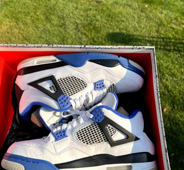 Nike Air Jordan 4 Retro Motorsports Men Shoes - Size 11