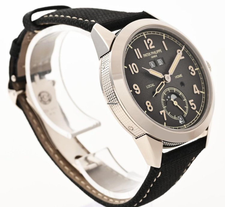 Patek Philippe Annual Calendar Travel Time Complications 5326g Fullset