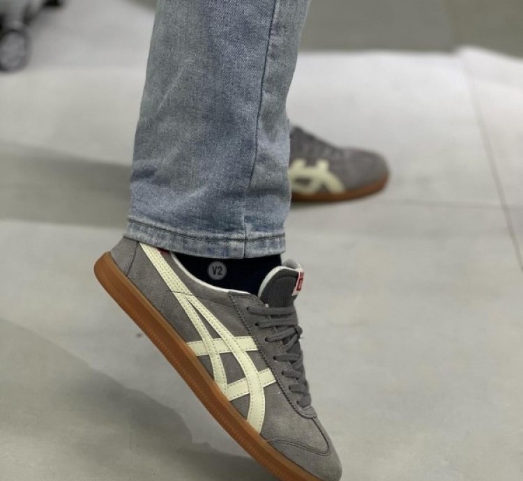 Asic S Onitsuk A Tiger Tokuten Grey Sneakers