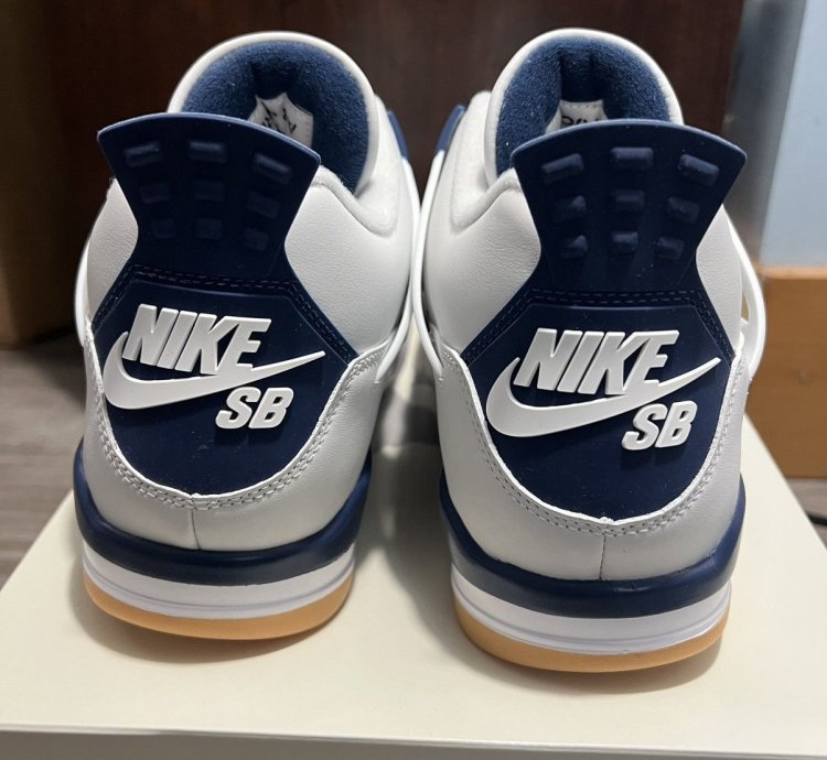 Nike Air Jordan 4 Retro Sb