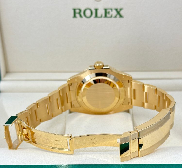 Rolex Submariner Date 41mm 18k Yg Black Dial Ref 126618ln Unworn