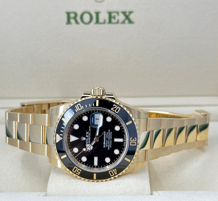 Rolex Submariner Date 41mm 18k Yg Black Dial Ref 126618ln Unworn