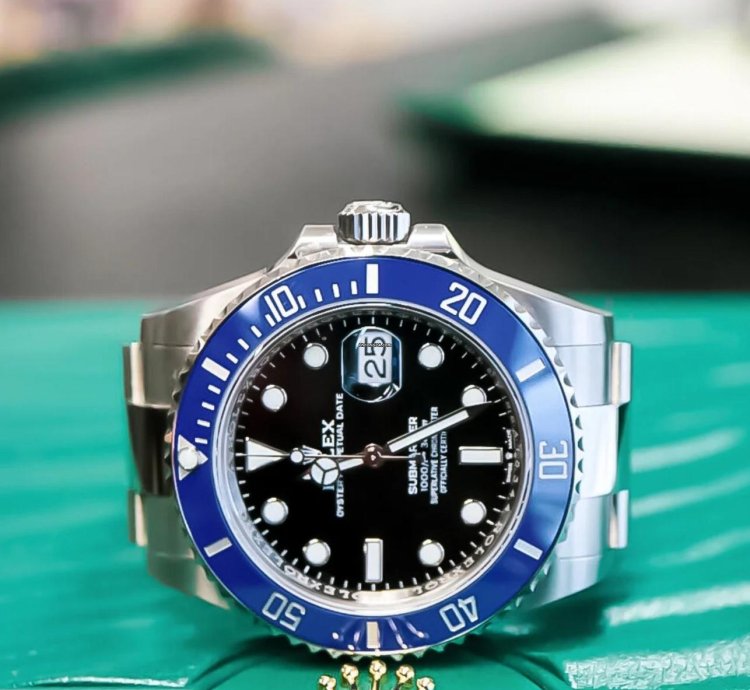 Rolex Submariner Date 41mm Black Dial 126619lb 2023 Unworn