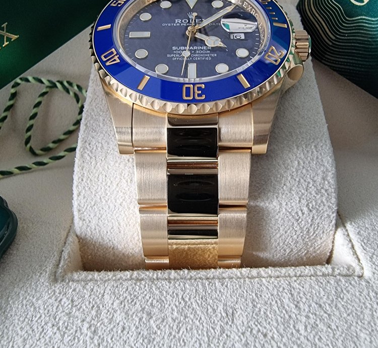 Rolex Submariner Date 41mm Blue 126618lb 2022 New