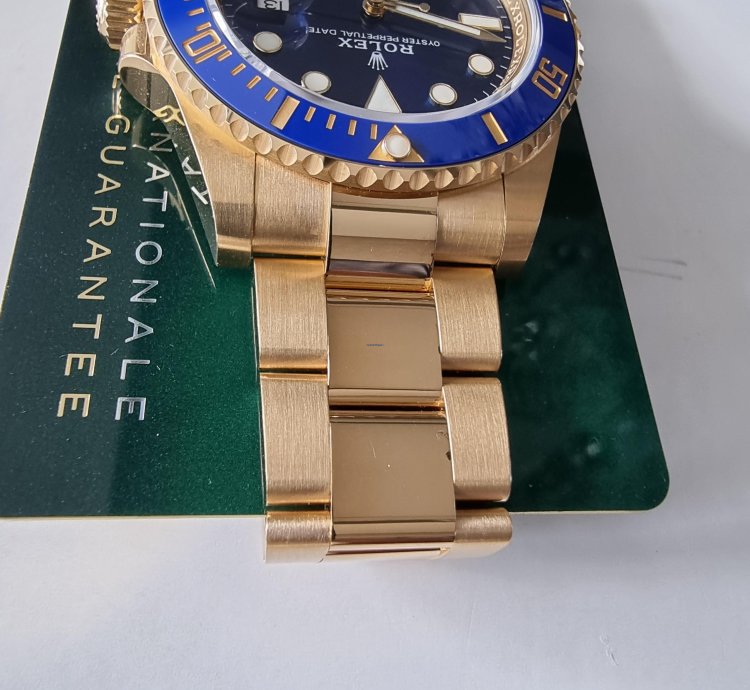 Rolex Submariner Date 41mm Blue 126618lb 2022 New