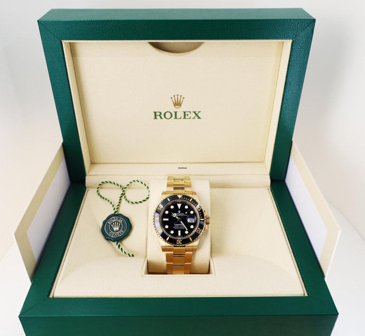 Rolex Submariner Date 41mm Yellow Gold Black Dial 126618ln