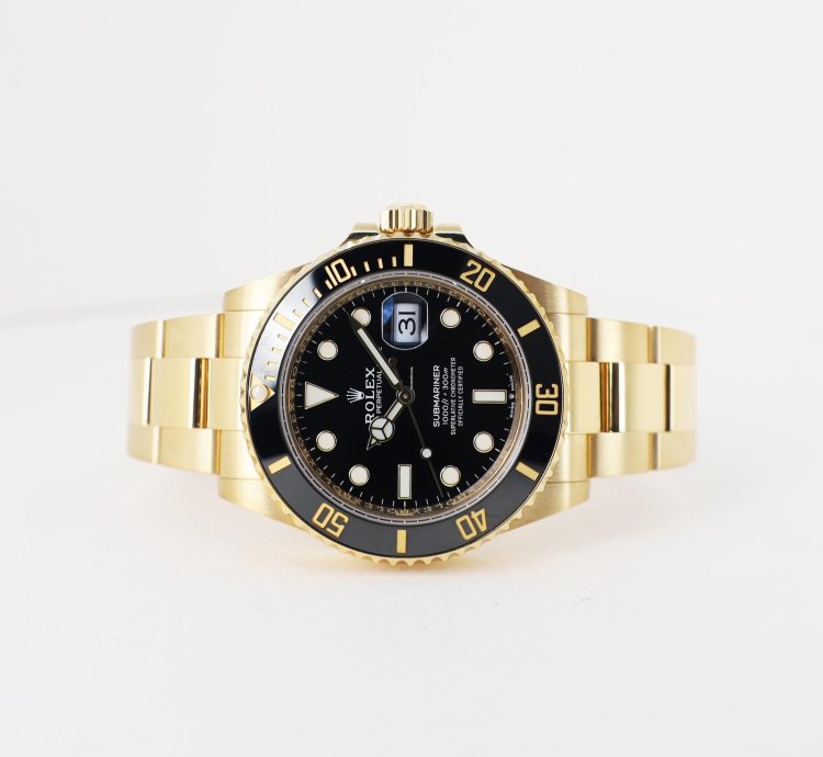 Rolex Submariner Date 41mm Yellow Gold Black Dial 126618ln