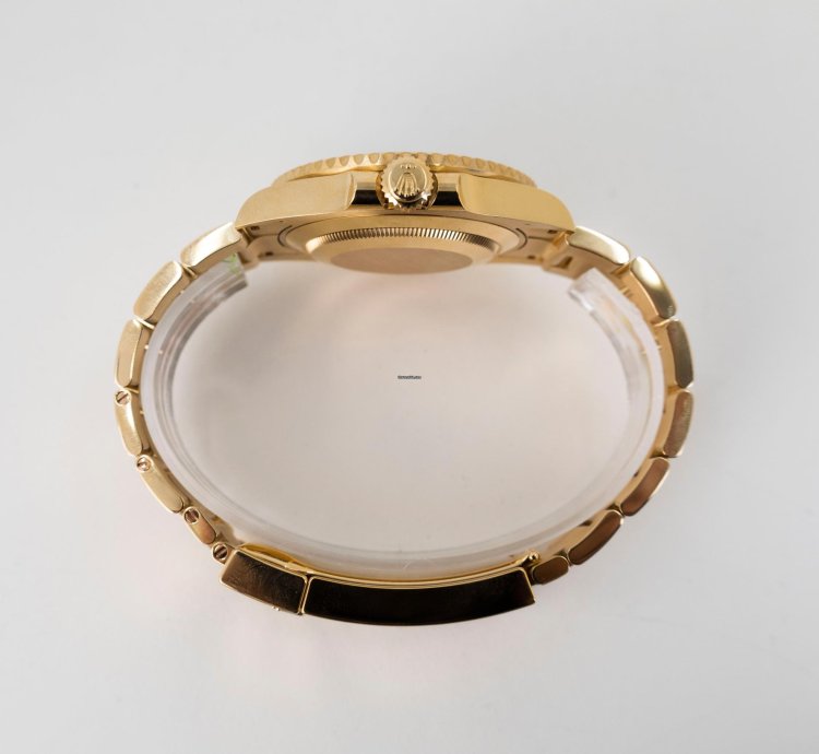 Rolex Submariner Date 41mm Yellow Gold Black Dial 126618ln