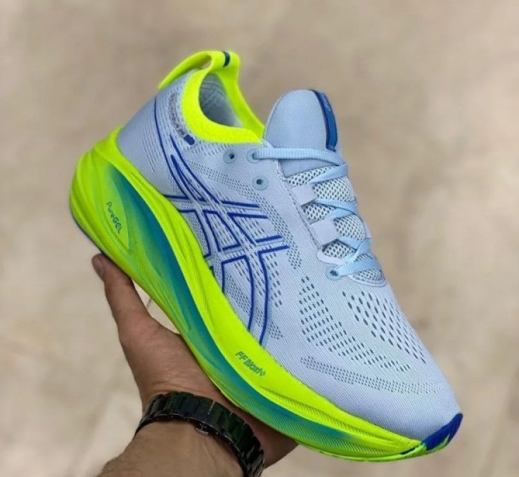 Asics Gel Nimbus 26 Lite Show Running Shoes
