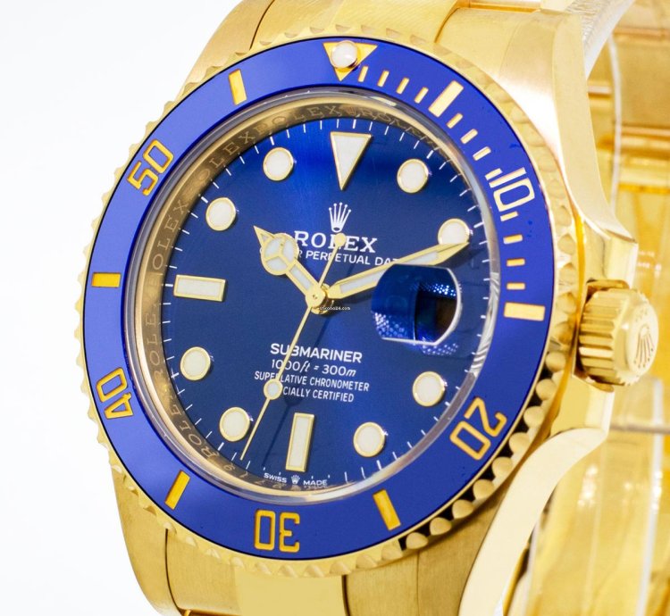 Rolex Submariner Date 41mm Yellow Gold Blue Dial Blue Bezel 126618lb