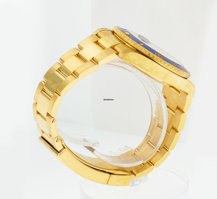 Rolex Submariner Date 41mm Yellow Gold Blue Dial Blue Bezel 126618lb